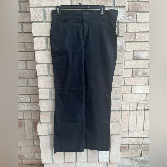 NWT Dickies Woman Relaxed Fit Straight Leg Black Pants - Picture 1 of 4